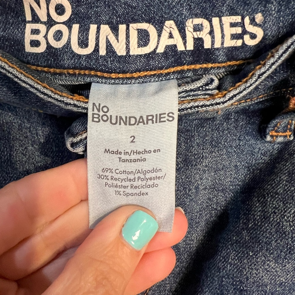 No Boundaries Blue Jean Shorts Frayed Hem - Picture 3 of 3